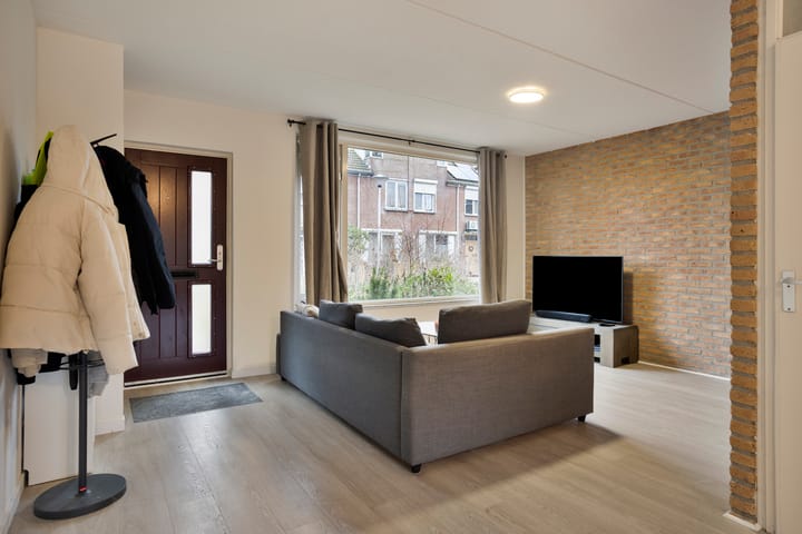 Photo 4 of Jan van Vlissingenhof 41