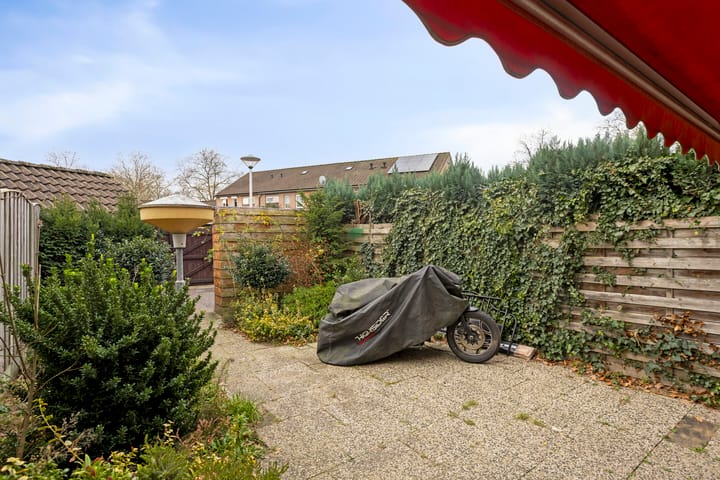 Photo 25 of Jan van Vlissingenhof 41