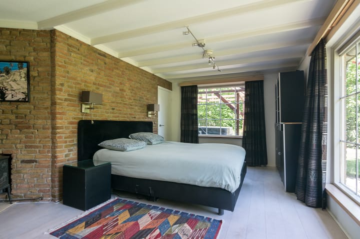 Photo 18 of Gronausestraat 457