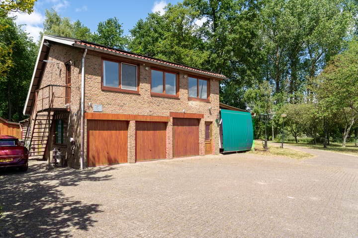 Photo 34 of Gronausestraat 457