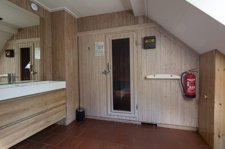 Photo 39 of Gronausestraat 457