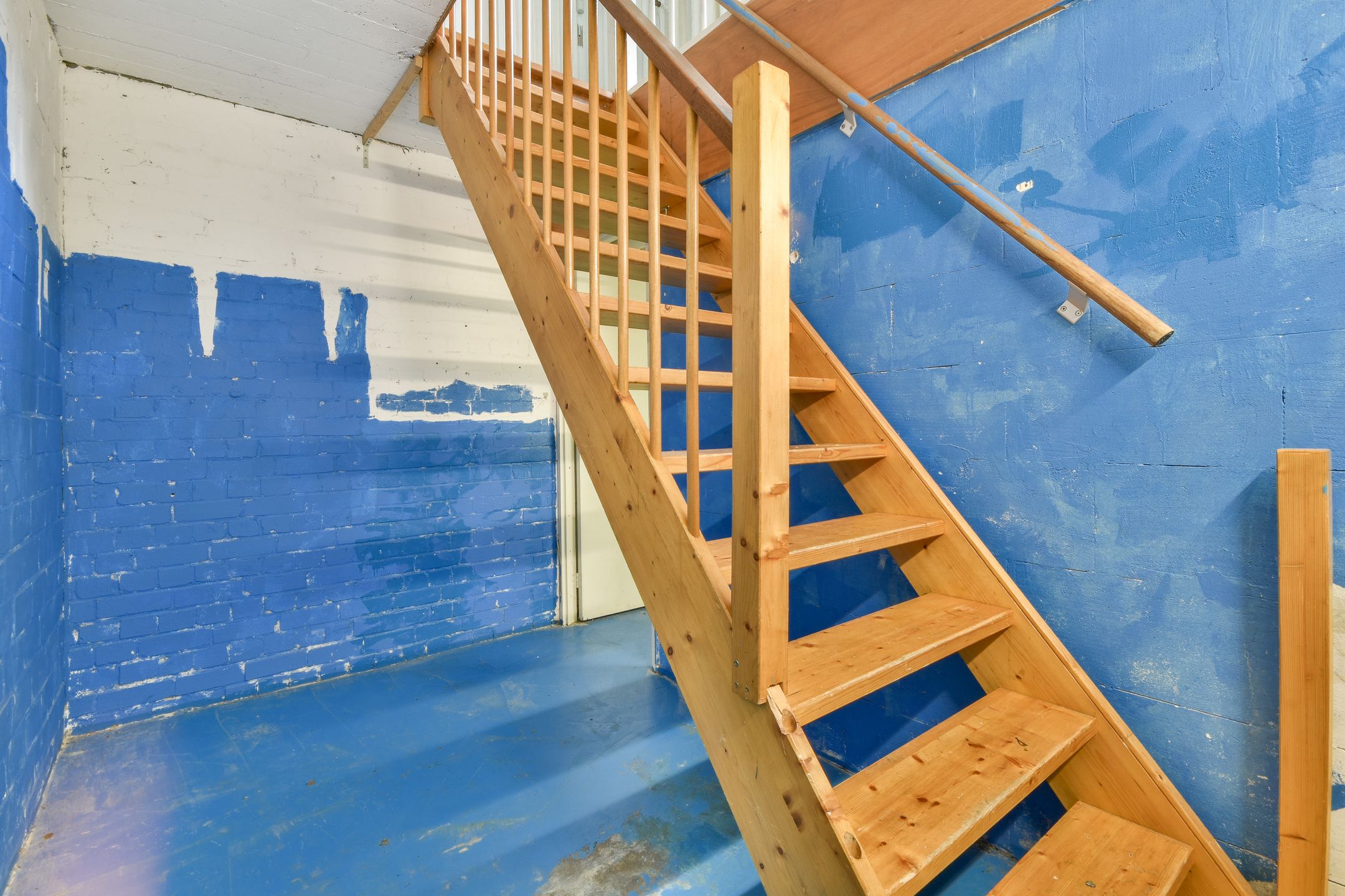 Photo 21 of Meander 245