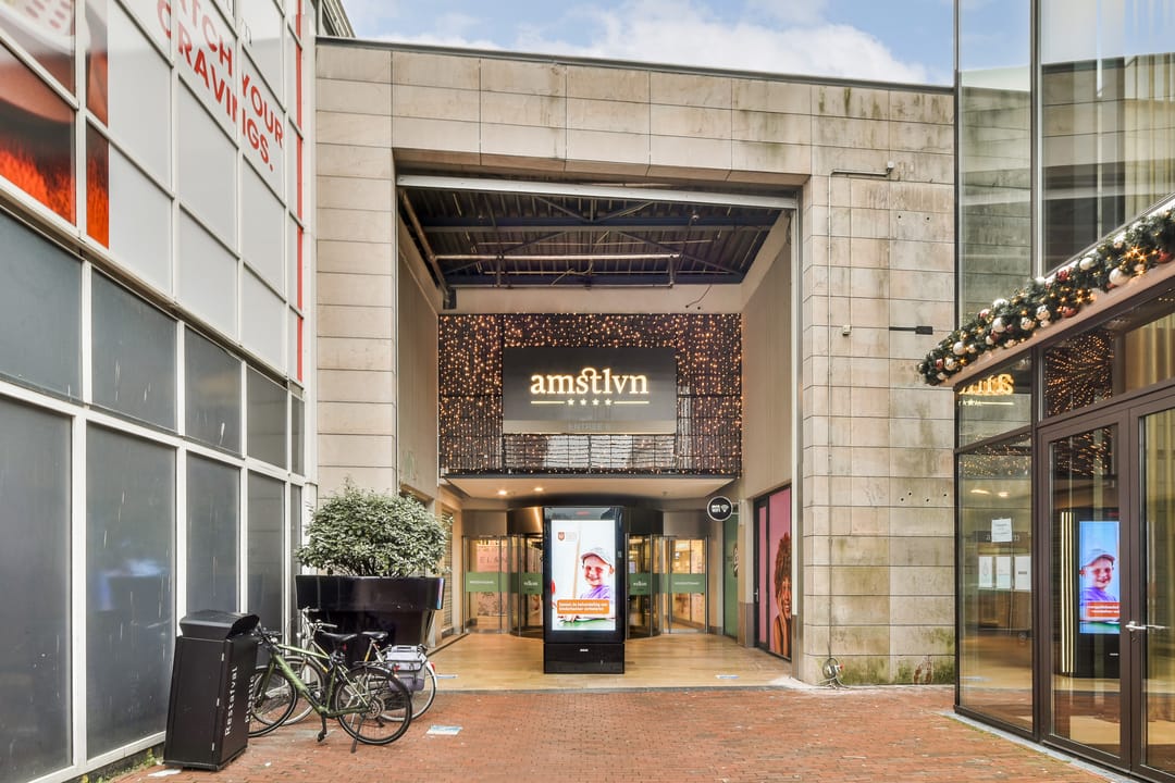 Photo 22 of Meander 245