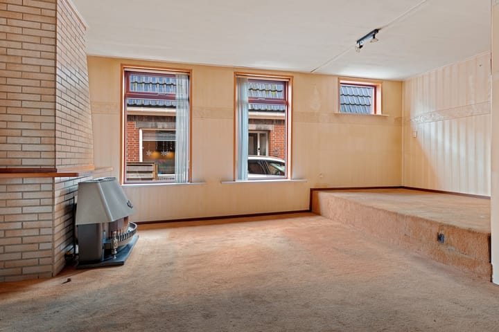 Photo 28 of Hoofdstraat 16