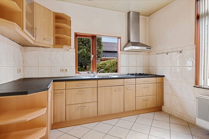 Photo 30 of Hoofdstraat 16