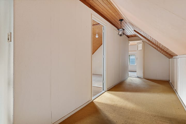 Photo 38 of Hoofdstraat 16