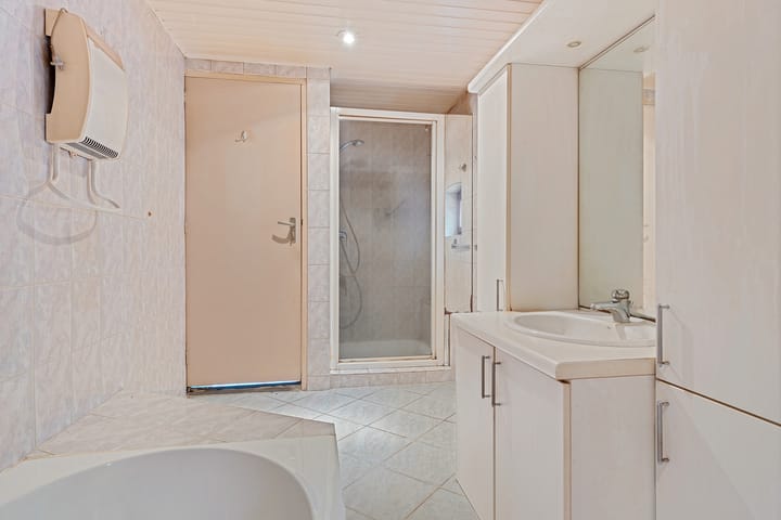 Photo 36 of Hoofdstraat 16