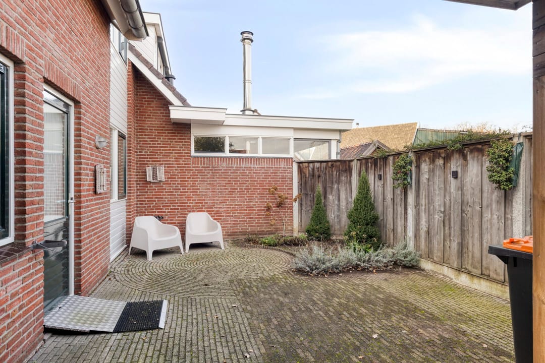 Foto 23 van Stationsweg 14-B