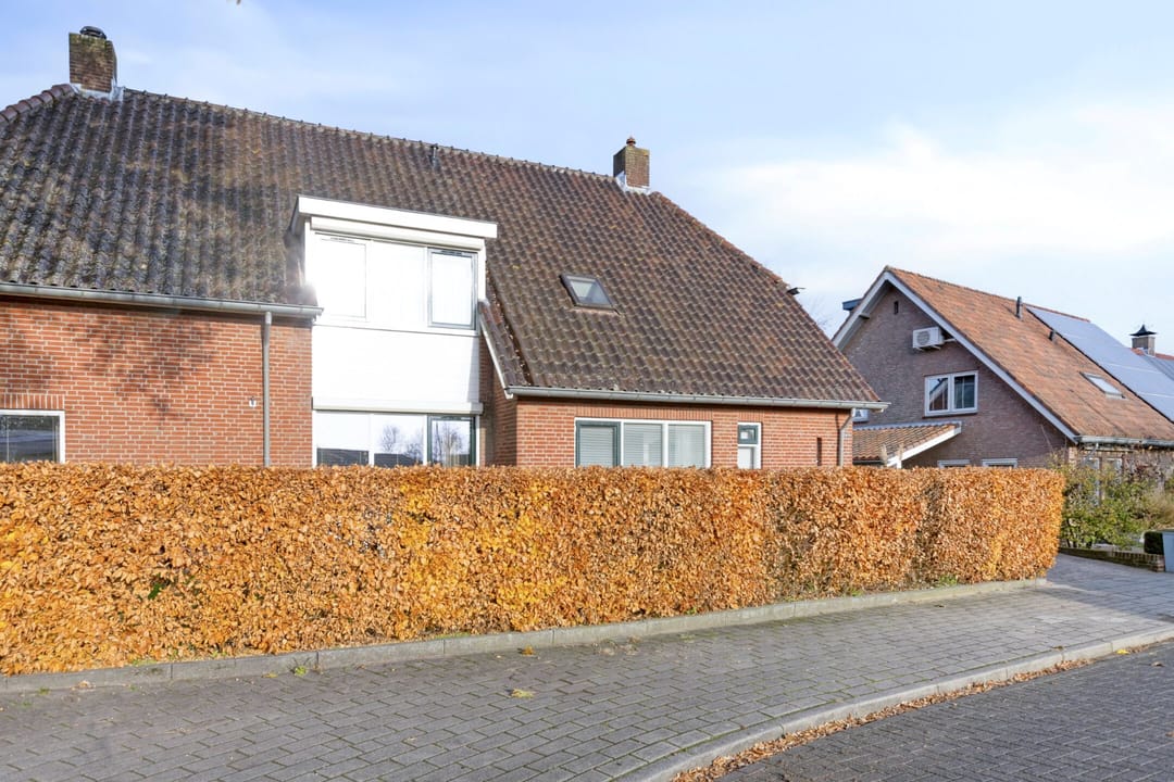 Foto 32 van Stationsweg 14-B