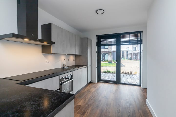 Photo 9 of Helga Ruebsamenhof 7