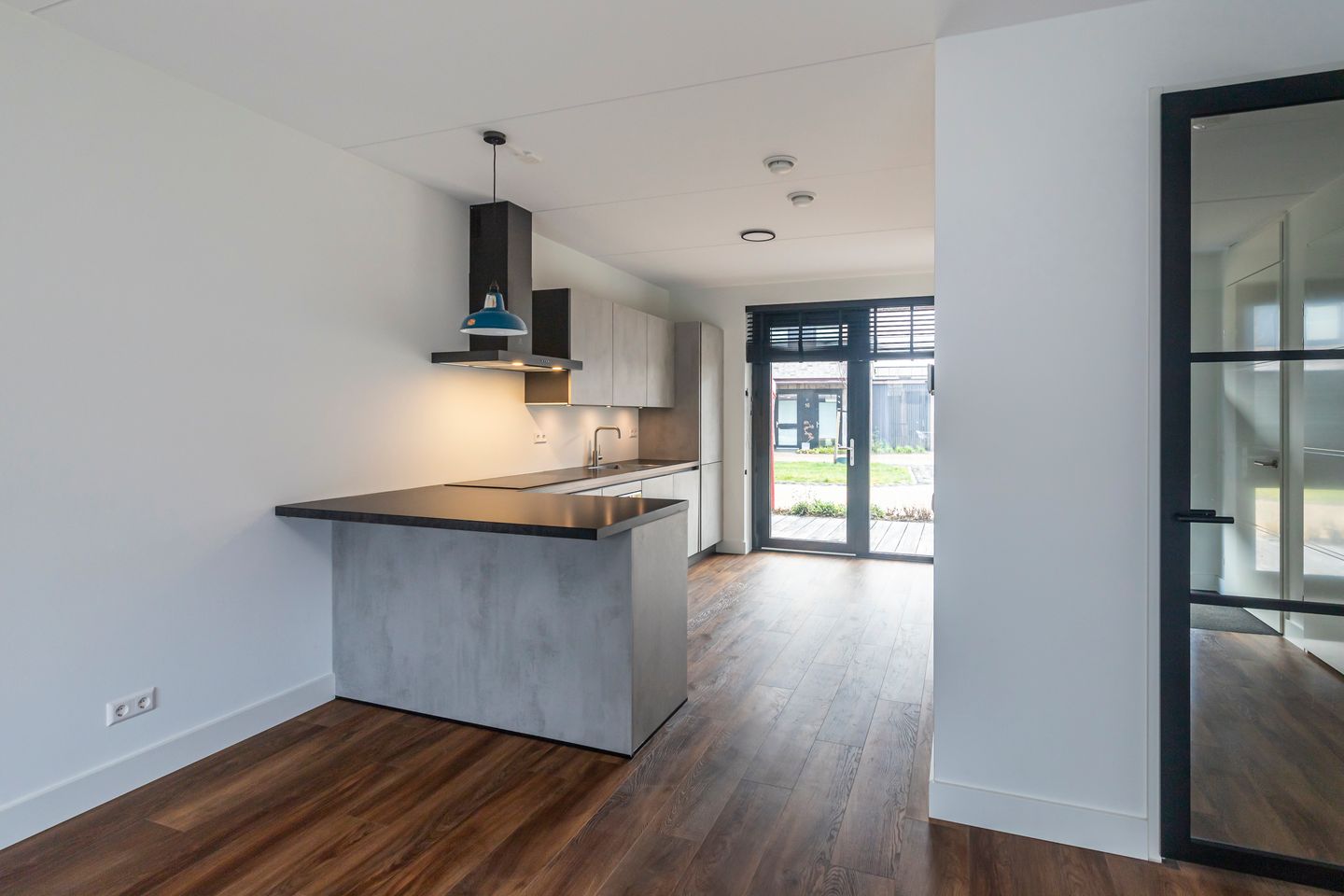 Foto 10 van Helga Ruebsamenhof 7