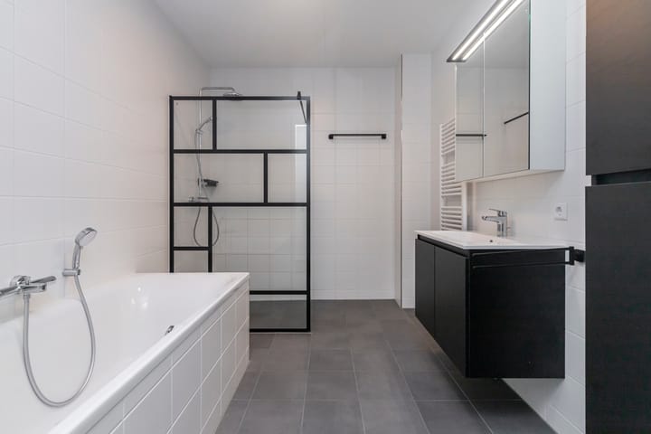 Photo 18 of Helga Ruebsamenhof 7