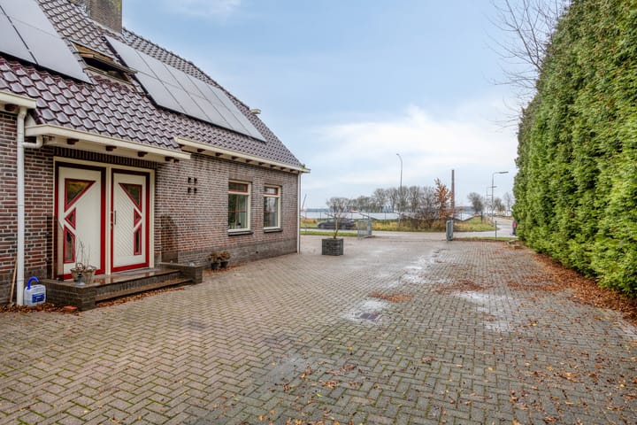 Vrijstaande woning te koop: H.M. Brouwerstraat 6, Winschoten