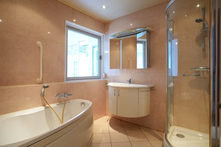 Foto 10 van Parallelweg 13