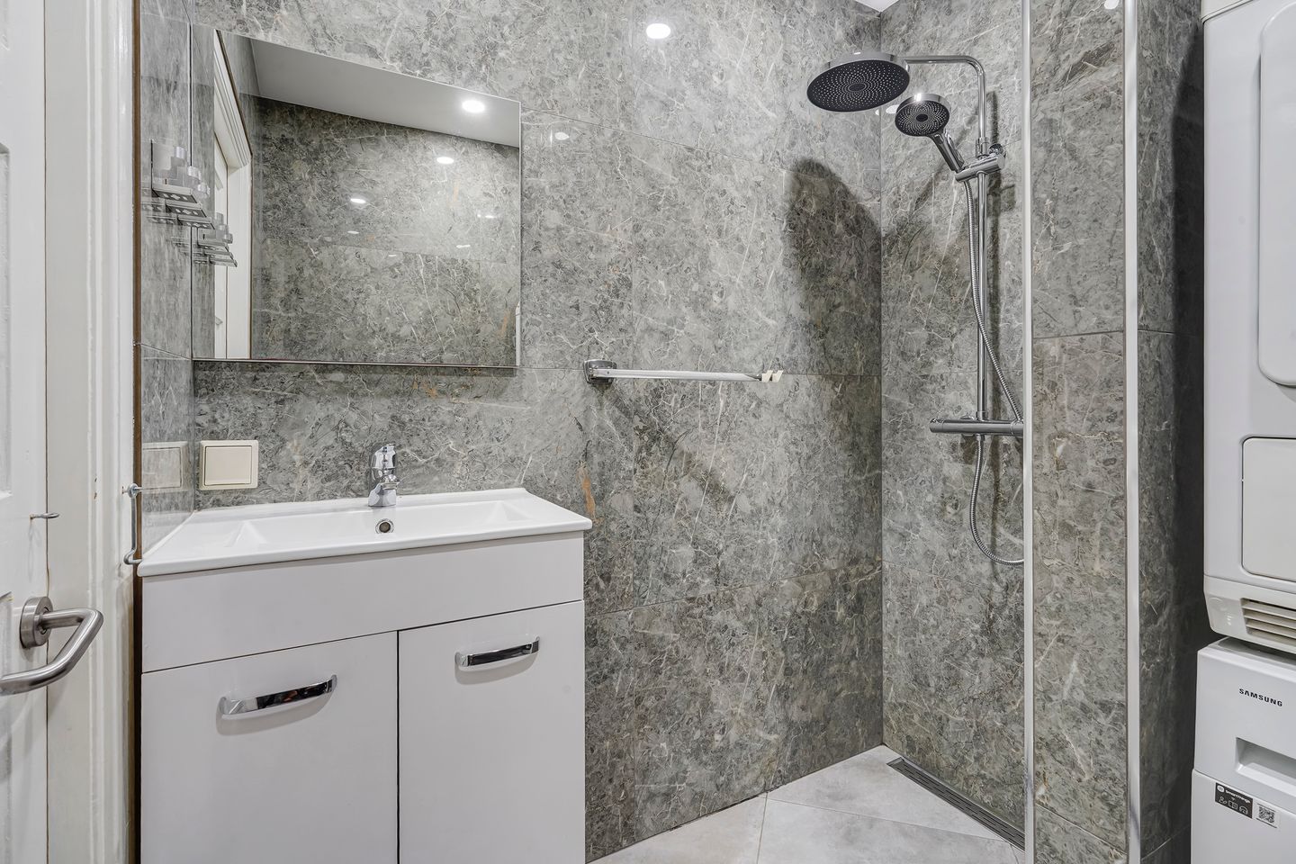 Foto 35 van Uddelstraat 98