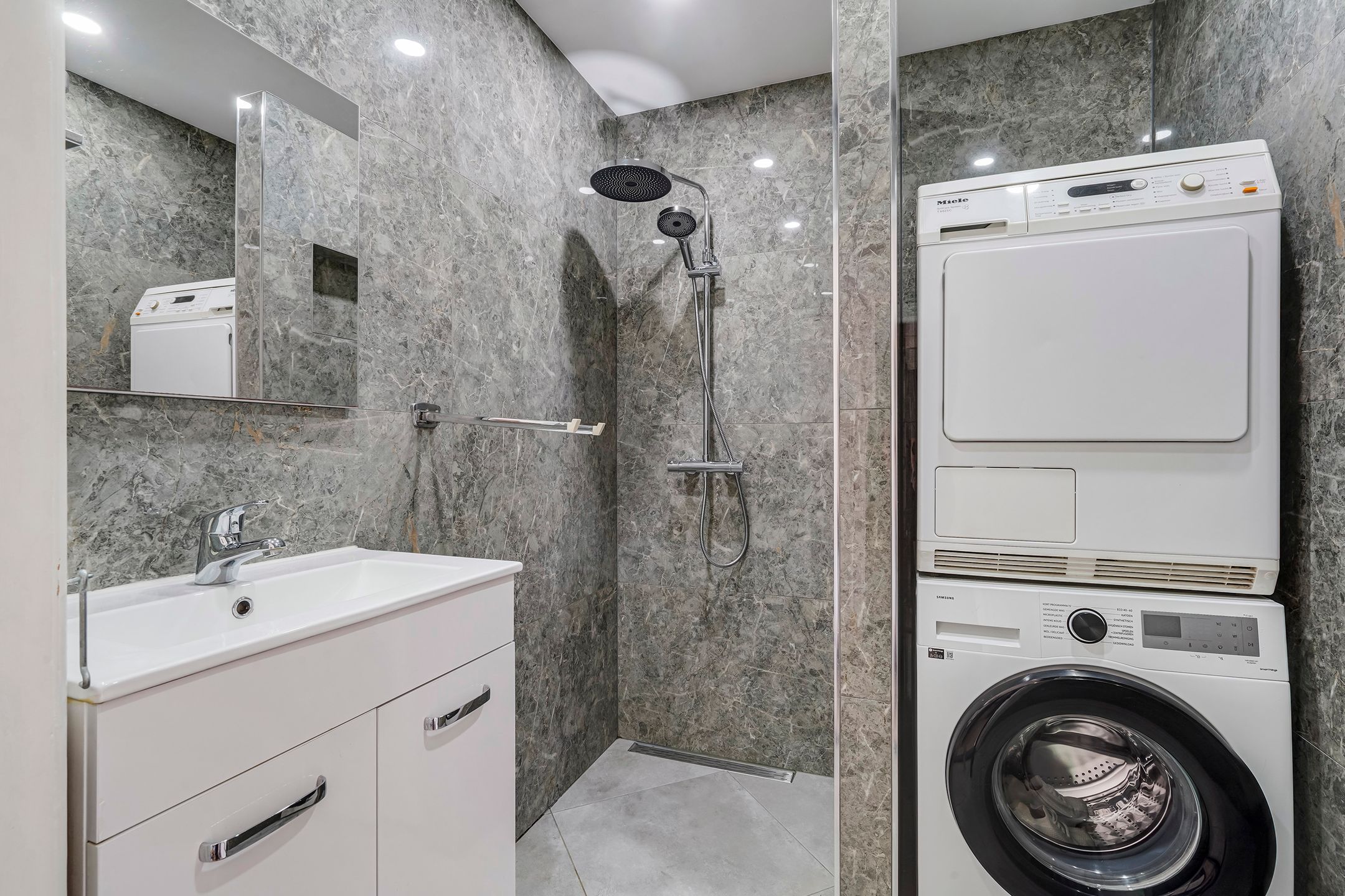 Foto 36 van Uddelstraat 98