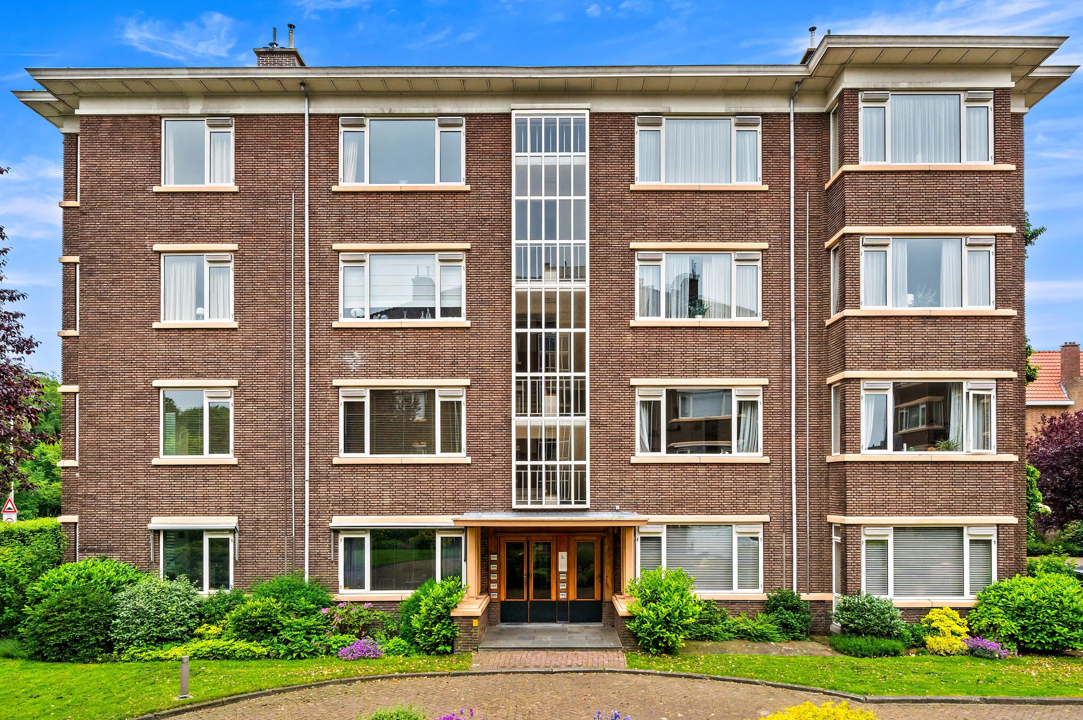 Buying a house in The Netherlands., Benoordenhoutseweg 197