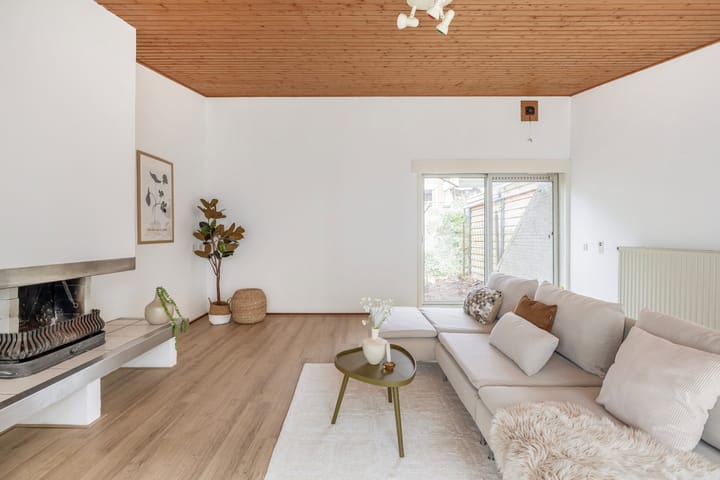 Photo 14 of Luchtenburg 127