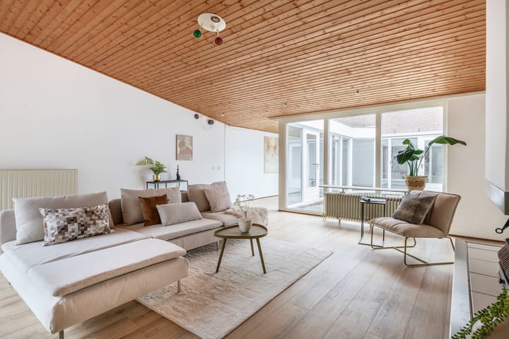 Photo 16 of Luchtenburg 127