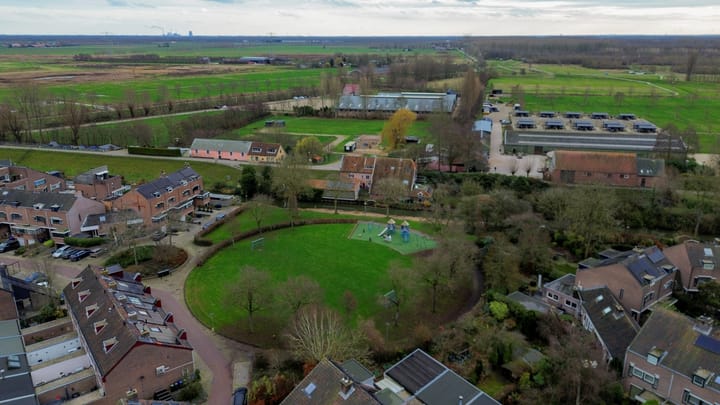 Photo 39 of Luchtenburg 127