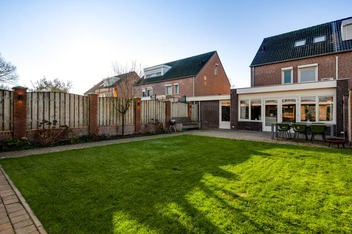 Foto 34 van Veldbloemstraat 17