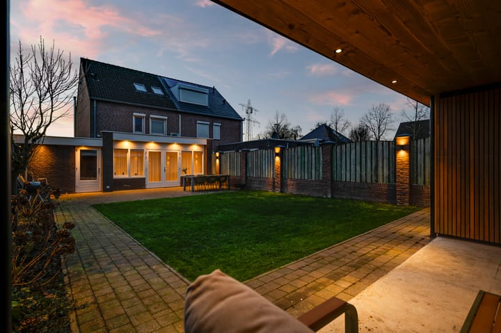 Foto 38 van Veldbloemstraat 17