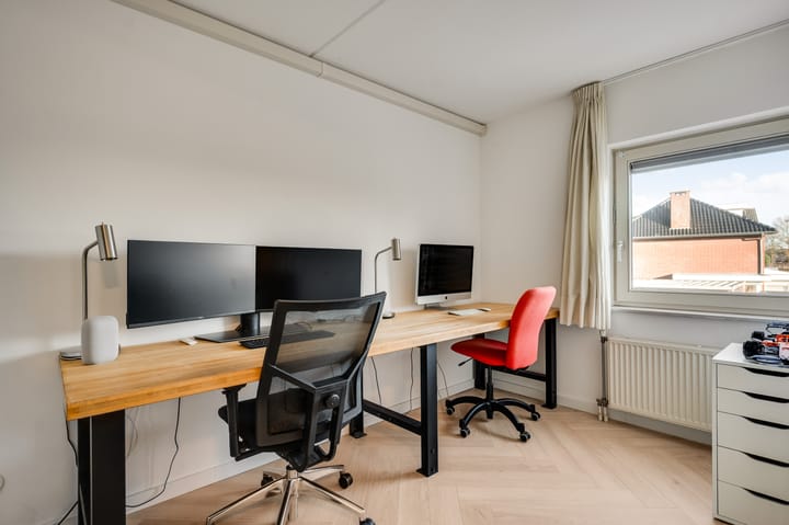 Foto 23 van Veldbloemstraat 17