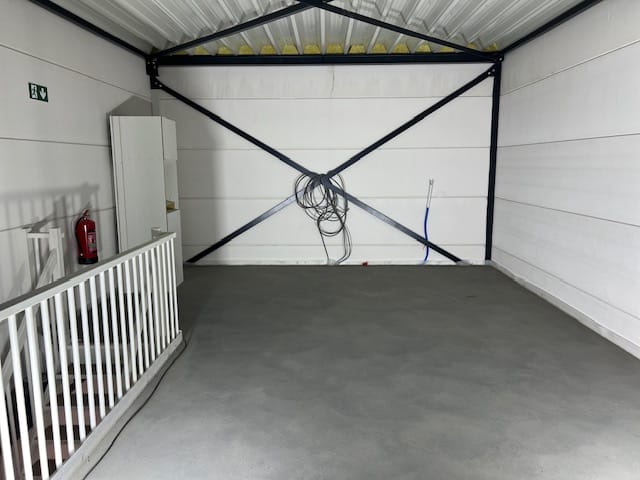 Bekijk foto 2 van John F. Kennedylaan 46