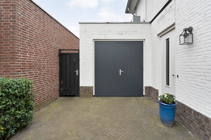 Photo 4 of Moonenlaan 108