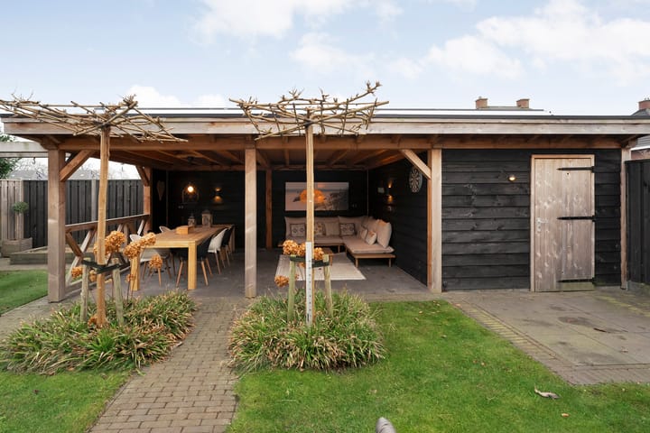 Photo 41 of Moonenlaan 108