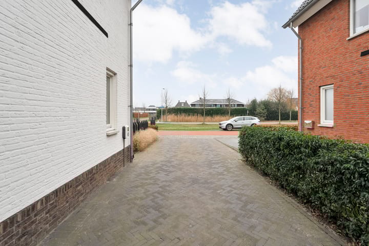 Photo 47 of Moonenlaan 108