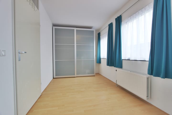 Photo 27 of Delacroixstraat 17