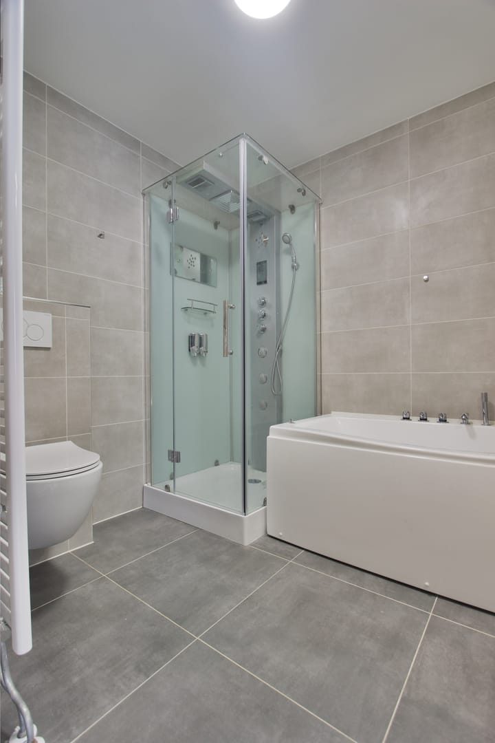 Photo 39 of Delacroixstraat 17