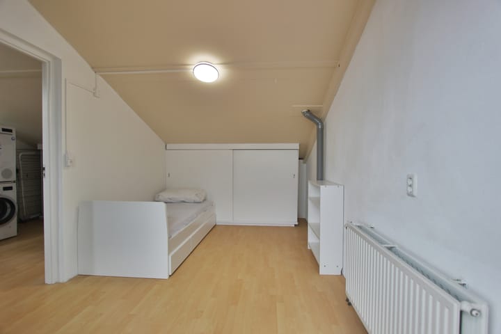 Photo 50 of Delacroixstraat 17