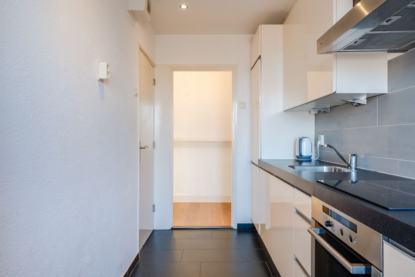 Photo 19 of Jan van Goyenstraat 268