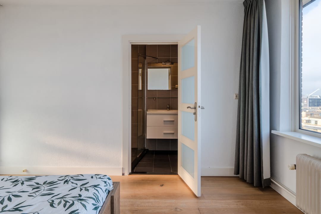 Photo 22 of Jan van Goyenstraat 268