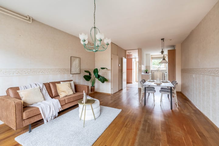 Photo 16 of Esdoornstraat 3