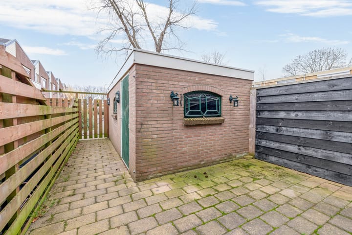 Photo 24 of Esdoornstraat 3