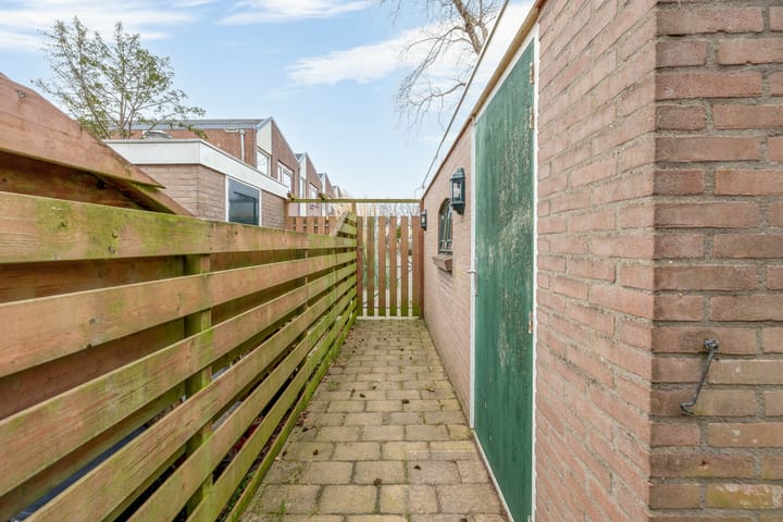 Photo 25 of Esdoornstraat 3