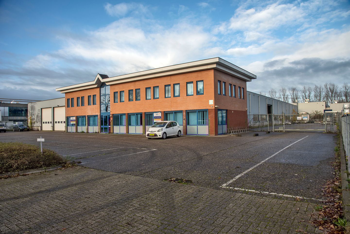 Bekijk foto 2 van Bedrijvenpark Twente 17