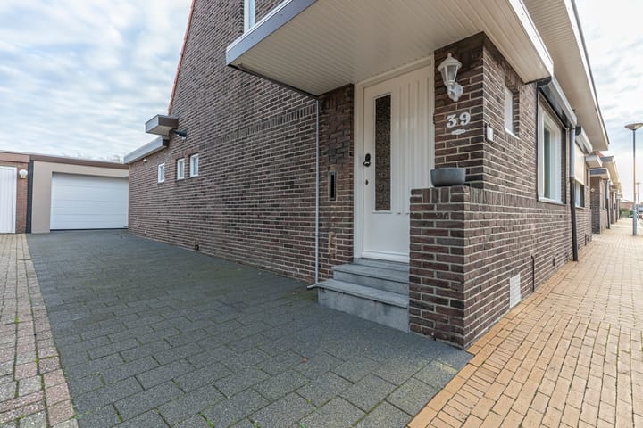 Photo 4 of Olmenstraat 39