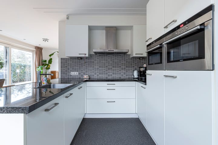 Foto 14 van Julianastraat 25-A