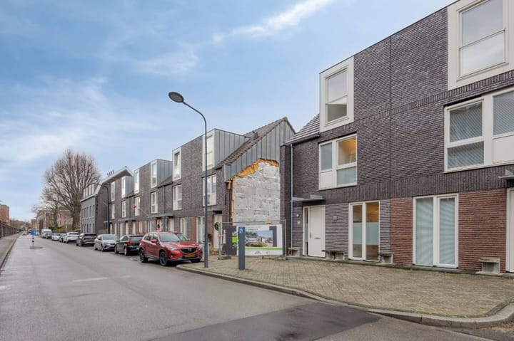 Foto 29 van Heugemerweg 77