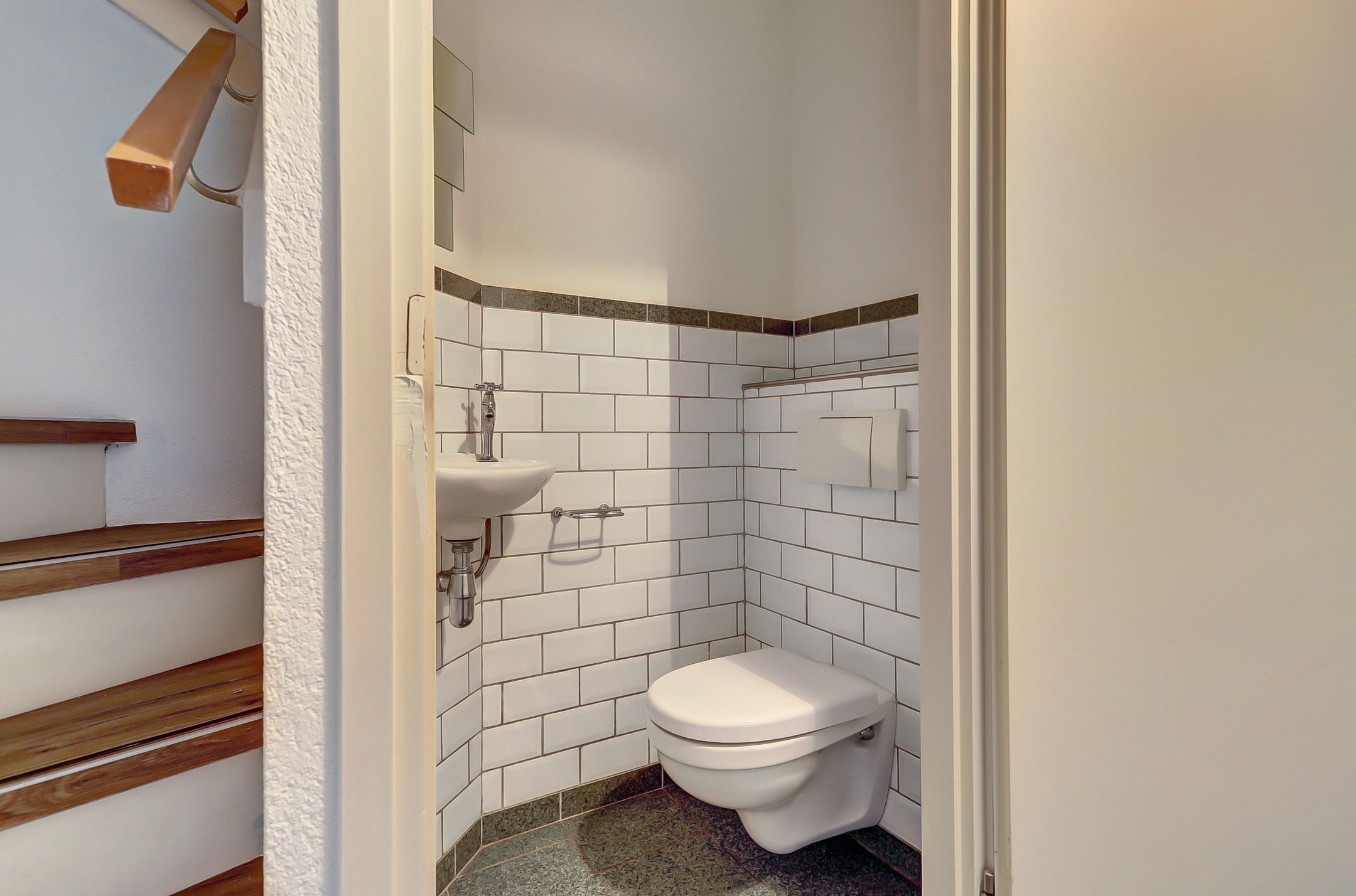 Photo 6 of Pinksterbloemstraat 8