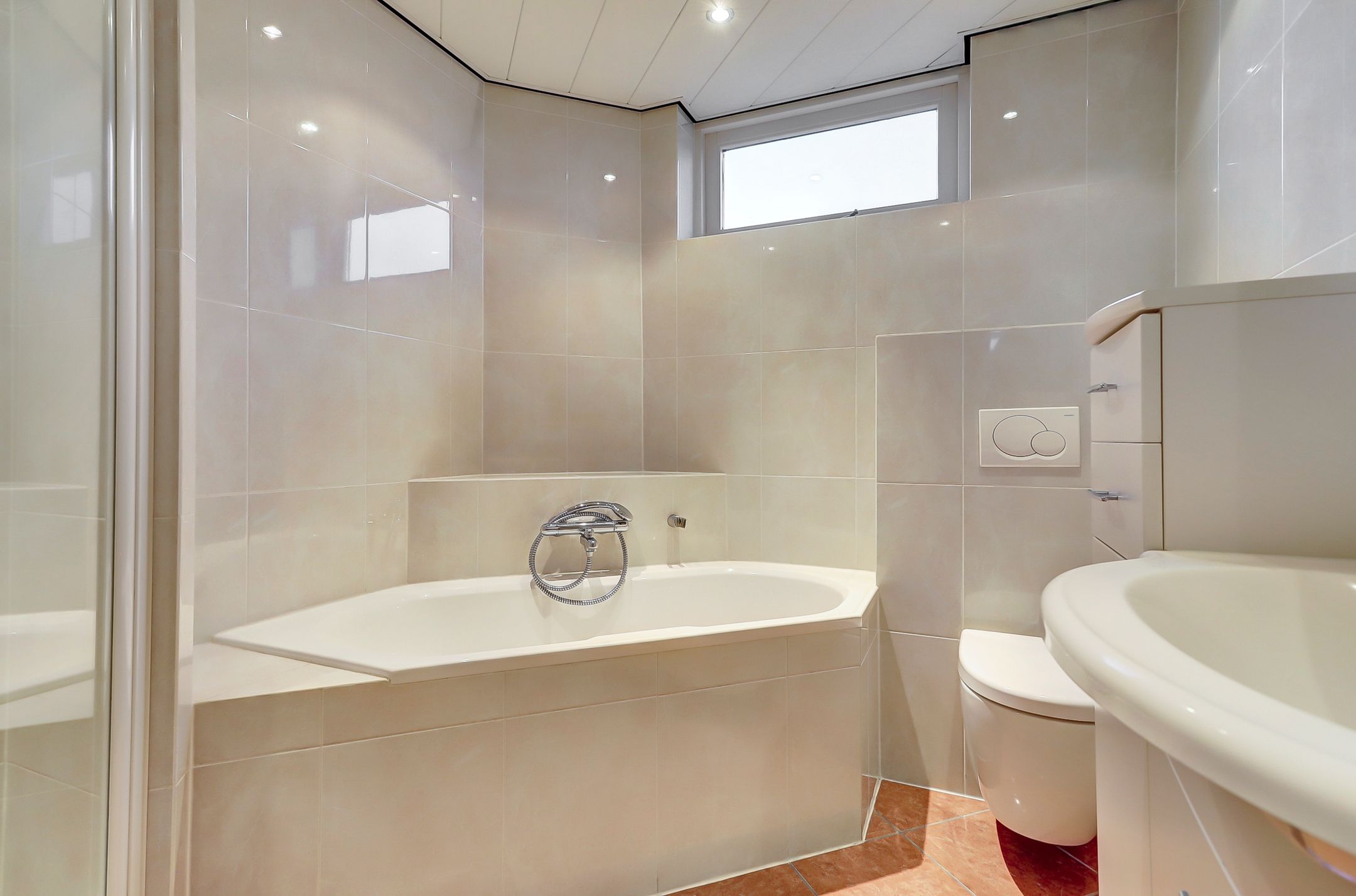 Photo 24 of Pinksterbloemstraat 8