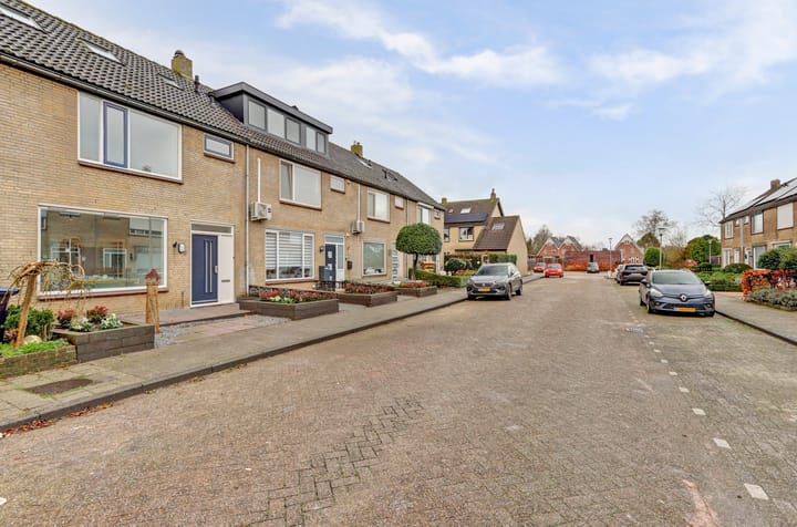 Foto 44 van Pinksterbloemstraat 8