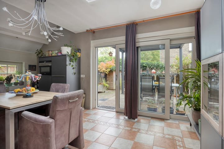 Photo 6 of Sint Josephstraat 53