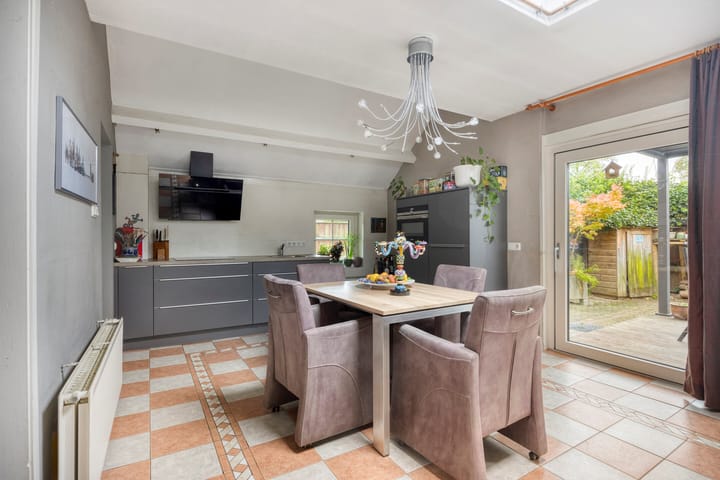 Photo 8 of Sint Josephstraat 53