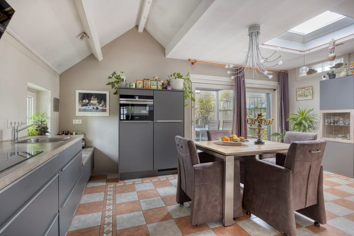 Photo 9 of Sint Josephstraat 53