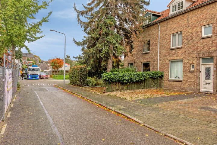 Photo 31 of Sint Josephstraat 53